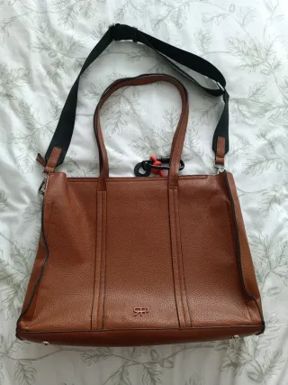 Bolso Parfois Marrón con detalles en negro