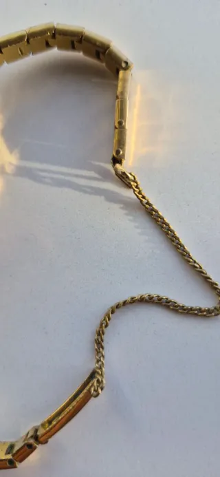 Reloj DOGMA Prima chapado en oro