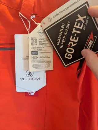 Pantalones Volcom Gore-Tex Naranja y Negro