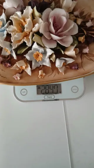 Decorazione murale floreale in ceramica