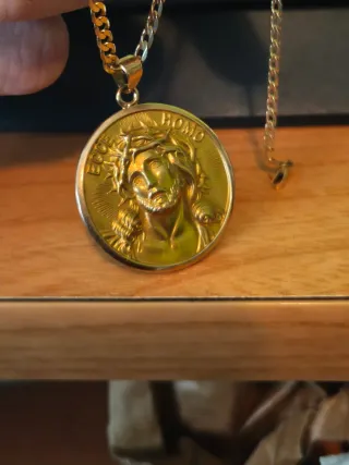 Colgante Jesucristo Oro 19,2K 800 milésimas