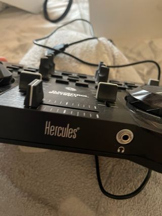Controlador DJ Hercules DJControl Instinct