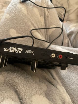 Controlador DJ Hercules DJControl Instinct