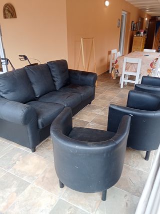 Sofá 3 plazas y 3 sillones negros