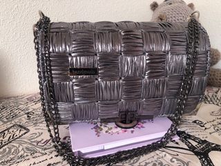 Bolso plateado hecho a mano