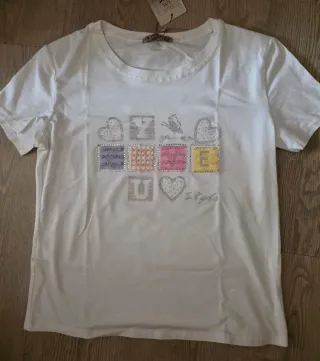 Camiseta IMPRESION blanca con pedrería  L/ XL