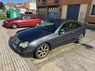 Mercedes-Benz Clase C 2006