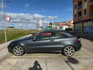 Mercedes-Benz Clase C 2006