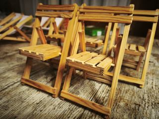 Mini Sillas y Tumbonas de Madera