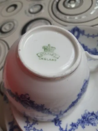 Tazzina da tè inglese vintage in porcellana