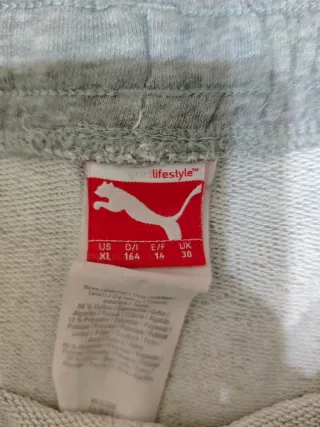 Pantalón corto deportivo Puma mujer gris