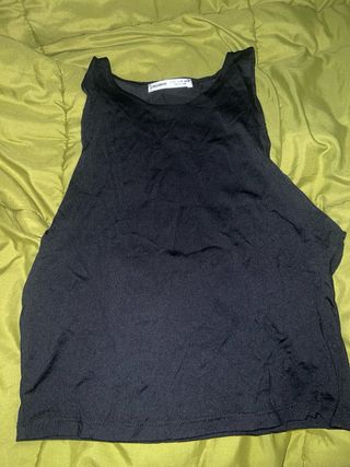 Top negro sin mangas