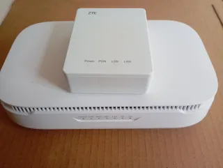 2 Adattatori di Corrente Neri