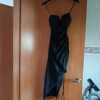 Vestido fiesta negro con abertura sin estrenar