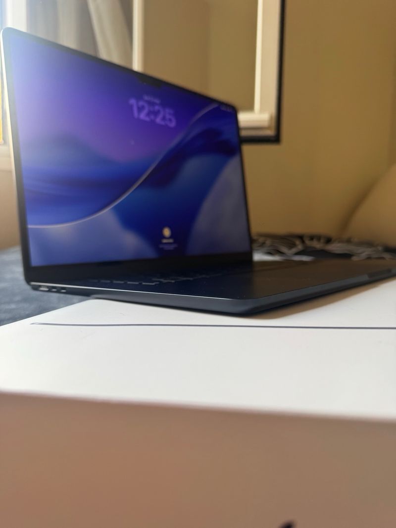 MacBook Air 15” M4 256GB Medianoche afbeelding 4