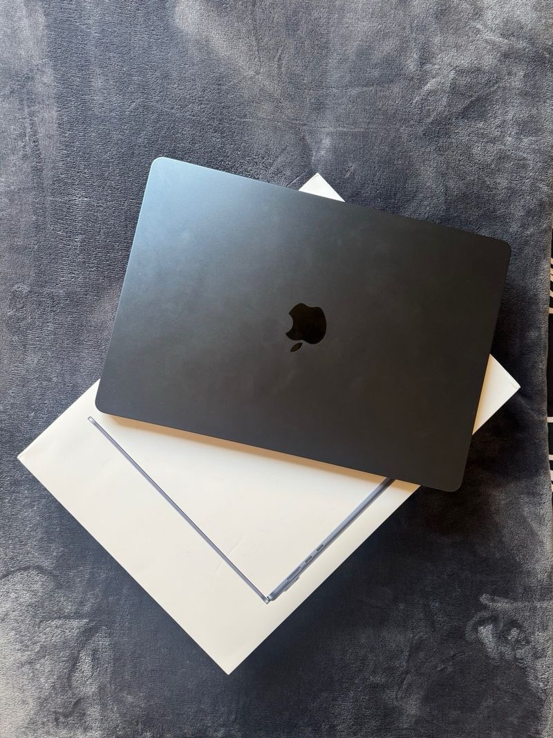 MacBook Air 15” M4 256GB Medianoche afbeelding 3