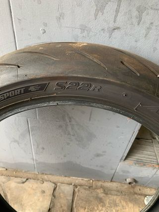 Neumático Bridgestone S22 150/60/17