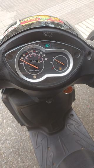 Peugeot Tweet 50cc Scooter