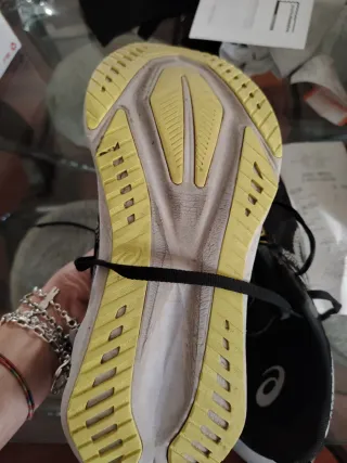 Scarpe running Asics Novablast 5