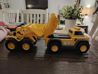 Camión y pala cargadora de juguete