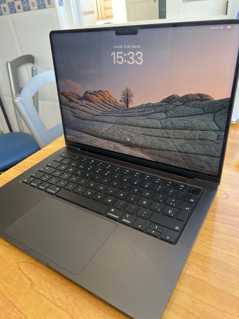 MacBook Pro M4 14” Space darkGray 24GB afbeelding 2