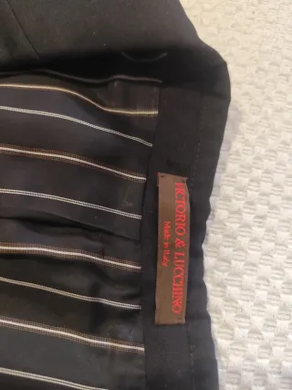 Traje de novio negro