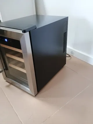 Vinoteca Cecotec Grand Sommelier 1200