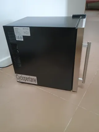 Vinoteca Cecotec Grand Sommelier 1200