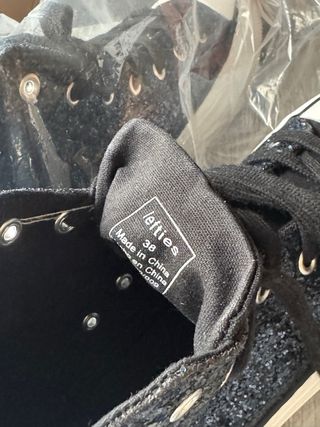 Botas deportivas con purpurina azul marino