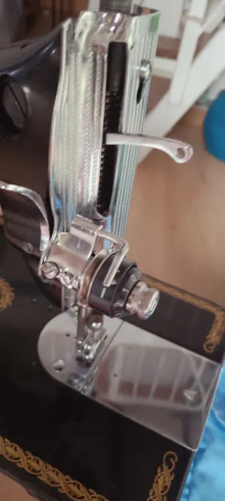 Máquina de coser Alfa