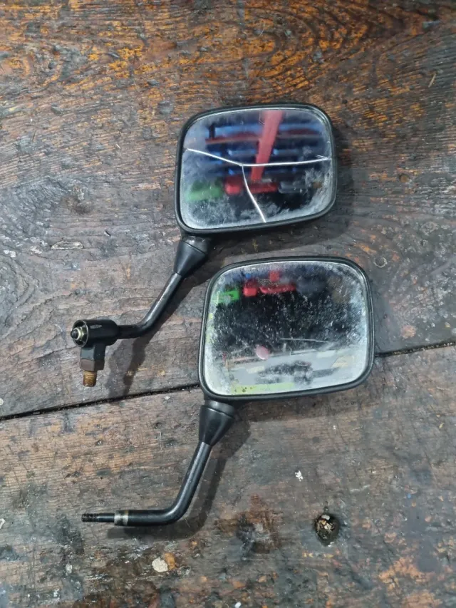 ESPEJOS RETROVISORES RD350.