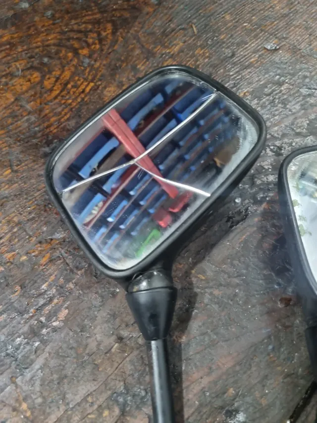 ESPEJOS RETROVISORES RD350.