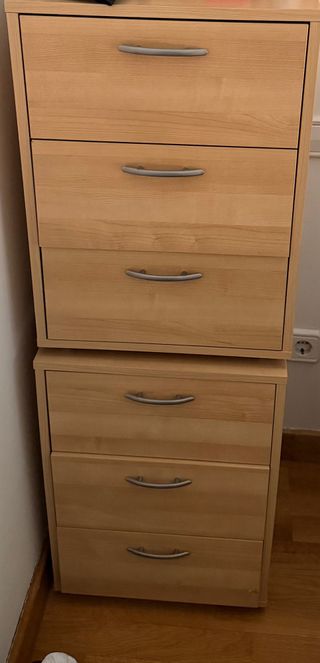 Cajonera de madera para ropa o material escolar