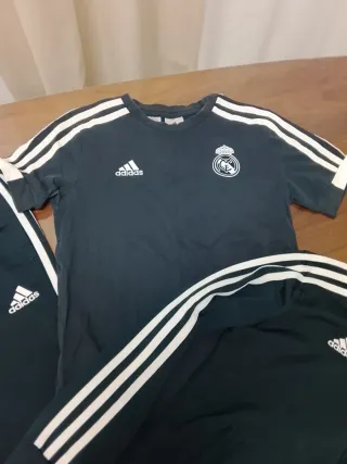 Conjunto Real Madrid Adidas Talla 9-10 años