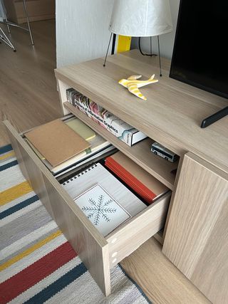 Mueble TV BESTA Ikea madera