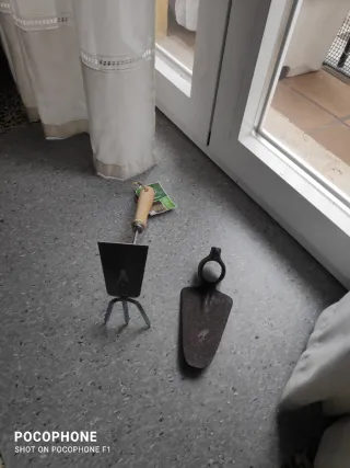 2 azadas para huerto y jardín por 6 las2