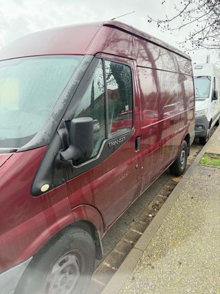 Alquiler de furgoneta con chofer y sin chofer