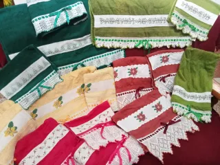 Toallas de ganchillo y bordadas,precio x todas