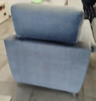Sillón individual de tela azul, venta en persona.