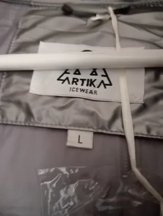 Abrigo acolchado plateado Ártika