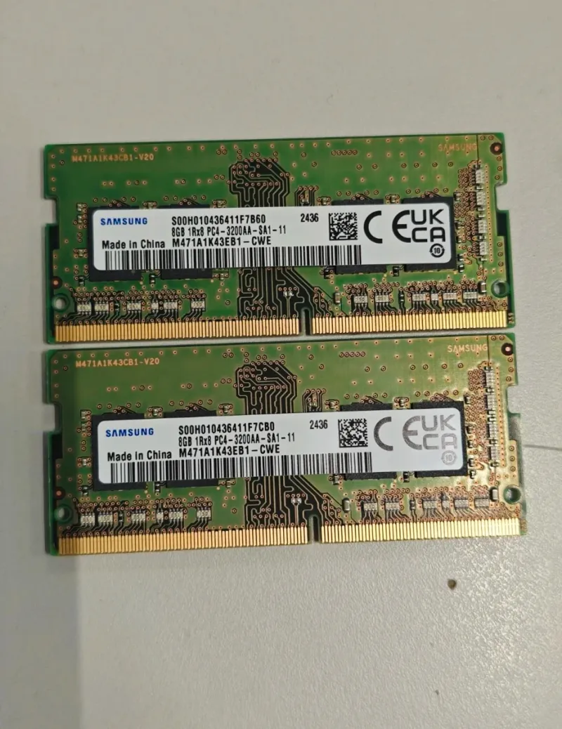 2x Samsung 8GB DDR4 RAM M471A1K43CB1