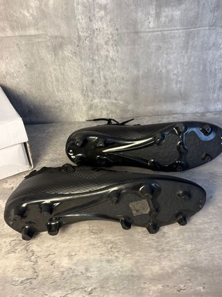 Botas de fútbol Dream Pairs negras mate
