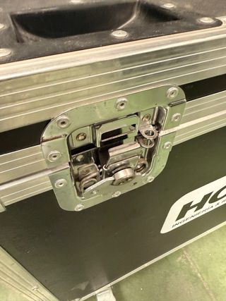 Flightcase Negro con Asas Metálicas