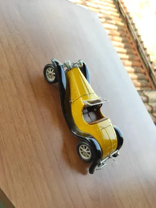 Bugatti Type 55 Burago Scala 1:24