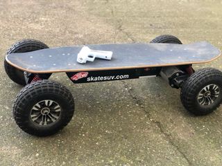 Monopatín eléctrico todoterreno