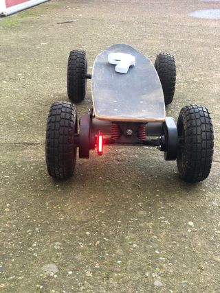 Monopatín eléctrico todoterreno