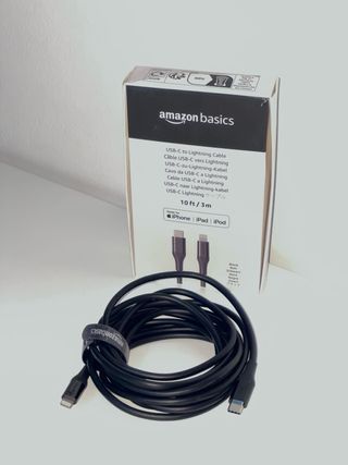 Cable Amazon Basics USB-C a Lightning 3m