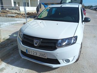 Dacia Sandero 2015