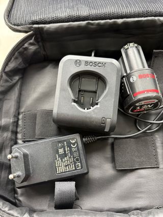 Cargador Bosch + Batería 2Ah + Bolsa