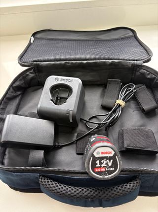 Cargador Bosch + Batería 2Ah + Bolsa